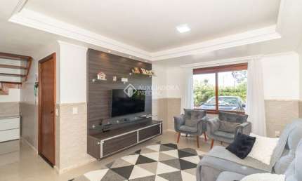 Casa em condomínio fechado com 3 quartos para alugar na Avenida da Serraria, 2222, Espírito Santo, Porto Alegre, 112 m2 por R$ 5.000