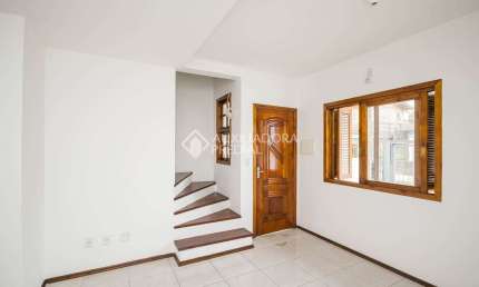 Casa em condomínio fechado com 2 quartos para alugar na SAO JUDAS TADEU, 181, Cristal, Porto Alegre, 60 m2 por R$ 1.600