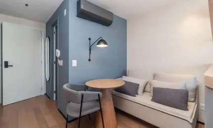 Apartamento com 1 quarto para alugar na Rua Vinte e Quatro de Outubro, 1585, Auxiliadora, Porto Alegre, 24 m2 por R$ 3.300