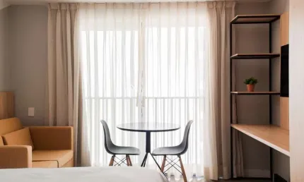Apartamento com 1 quarto para alugar na Rua Vinte e Quatro de Outubro, 1585, Auxiliadora, Porto Alegre, 24 m2 por R$ 3.600