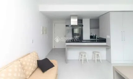 Flat com 1 quarto para alugar na Avenida Borges de Medeiros, 2277, Praia de Belas, Porto Alegre, 38 m2 por R$ 3.100