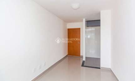 Apartamento com 2 quartos para alugar na Avenida Baltazar de Oliveira Garcia, 2426, Costa e Silva, Porto Alegre, 44 m2 por R$ 1.600