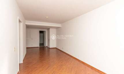 Apartamento com 2 quartos para alugar na Rua Santo Antônio, 407, Floresta, Porto Alegre, 79 m2 por R$ 2.500