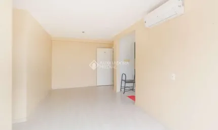 Apartamento com 2 quartos para alugar na Rua Waldemar Pinheiro Cantergi, 80, Sarandi, Porto Alegre, 70 m2 por R$ 2.500