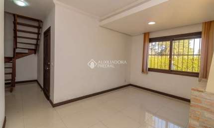 Casa em condomínio fechado com 3 quartos para alugar na Avenida da Serraria, 2222, Espírito Santo, Porto Alegre, 162 m2 por R$ 2.800