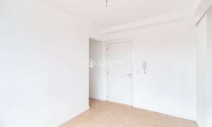 Apartamento com 2 quartos para alugar na Avenida da Cavalhada, 4414, Cavalhada, Porto Alegre, 43 m2 por R$ 1.950