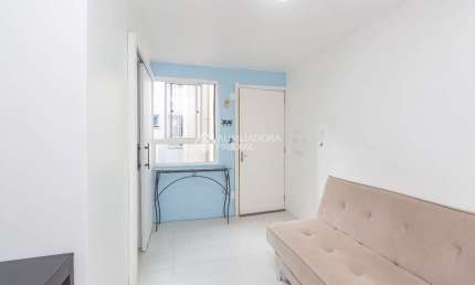 Apartamento com 2 quartos para alugar na Rua José Barcellos Garcia, 35, Rubem Berta, Porto Alegre, 43 m2 por R$ 1.600