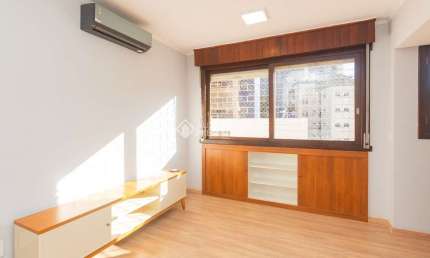 Apartamento com 1 quarto para alugar na Praça Alberto Ramos, 840, Higienópolis, Porto Alegre, 45 m2 por R$ 2.560