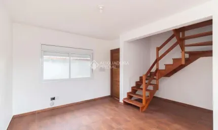 Casa em condomínio fechado com 2 quartos para alugar na Rua Santa Mônica, 404, Ponta Grossa, Porto Alegre, 70 m2 por R$ 1.500
