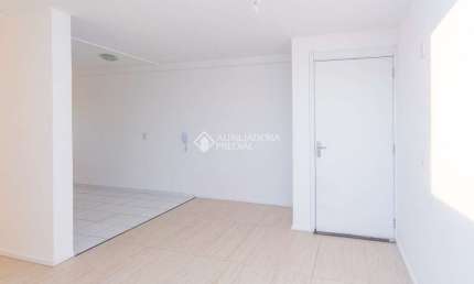 Apartamento com 2 quartos para alugar na Rua Gabriel Franco da Luz, 560, Sarandi, Porto Alegre, 44 m2 por R$ 1.200