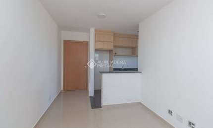 Apartamento com 2 quartos para alugar na Avenida Baltazar de Oliveira Garcia, 2478, Sarandi, Porto Alegre, 46 m2 por R$ 1.600