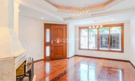 Casa em condomínio fechado com 4 quartos para alugar na Rua Adão Pinheiro da Silva, 420, Ipanema, Porto Alegre, 356 m2 por R$ 8.500