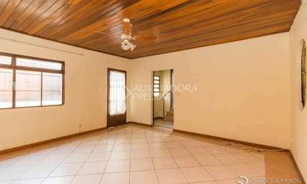 Casa em condomínio fechado com 4 quartos para alugar na Rua Liberal, 1000, Tristeza, Porto Alegre, 210 m2 por R$ 2.300