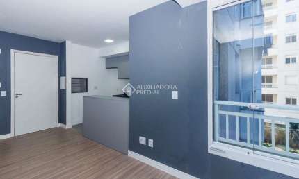 Apartamento com 2 quartos para alugar na Rua Airton Ferreira da Silva, 295, Humaitá, Porto Alegre, 45 m2 por R$ 2.200