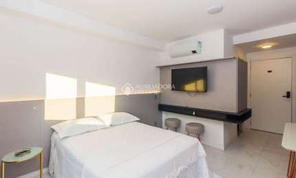 Loft com 1 quarto para alugar na Rua Tenente-Coronel Fabrício Pilar, 311, Mont Serrat, Porto Alegre, 28 m2 por R$ 3.250
