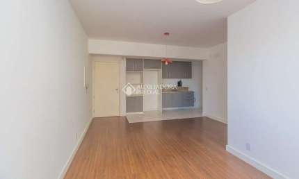 Apartamento com 3 quartos para alugar na Rua Frederico Otávio Domingues Barbosa, 50, São Sebastião, Porto Alegre, 76 m2 por R$ 3.500