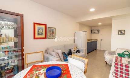 Apartamento com 1 quarto para alugar na Rua Professor Freitas e Castro, 300, Azenha, Porto Alegre, 35 m2 por R$ 3.000