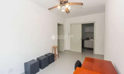 Apartamento com 1 quarto para alugar na rua irmão josé otão, 190, independência, porto alegre, 40 m2 por r$ 2.000