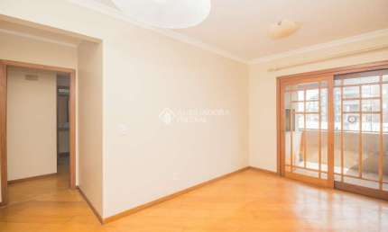 Apartamento com 2 quartos para alugar na Avenida Mariland, 1701, São João, Porto Alegre, 61 m2 por R$ 2.300