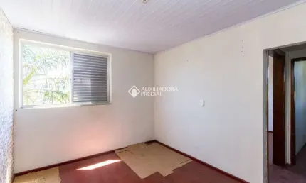 Apartamento com 2 quartos para alugar na avenida adelino ferreira jardim, 170, rubem berta, porto alegre, 46 m2 por r$ 700
