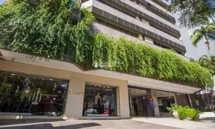 Sala comercial para alugar na Rua Padre Chagas, 185, Moinhos de Vento, Porto Alegre, 45 m2 por R$ 3.426