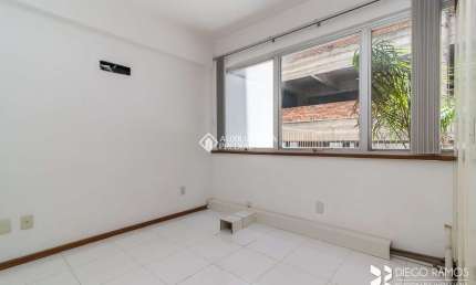 Sala comercial para alugar na Rua Coronel Vicente, 529, Centro Histórico, Porto Alegre, 26 m2 por R$ 650
