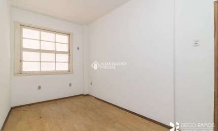 Sala comercial para alugar na Rua dos Andradas, 1646, Centro Histórico, Porto Alegre, 65 m2 por R$ 690