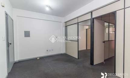Sala comercial para alugar na Rua Coronel Fernando Machado, 981, Centro Histórico, Porto Alegre, 50 m2 por R$ 1.000