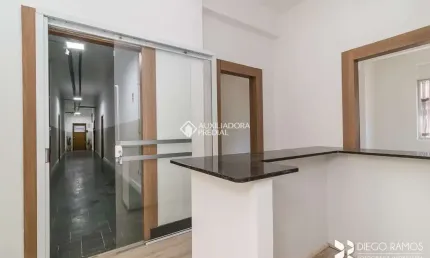 Sala comercial para alugar na Rua General Câmara, 52, Centro Histórico, Porto Alegre, 113 m2 por R$ 2.100