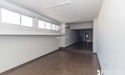 Sala comercial para alugar na Avenida Protásio Alves, 274, Rio Branco, Porto Alegre, 29 m2 por R$ 870