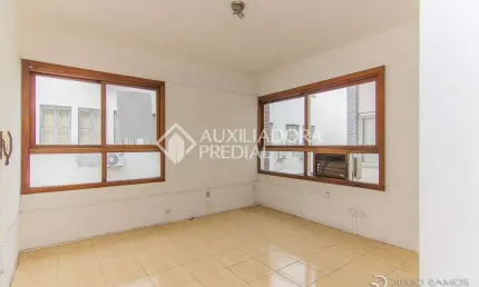 Sala comercial para alugar na Rua Doutora Rita Lobato, 191, Praia de Belas, Porto Alegre, 21 m2 por R$ 800