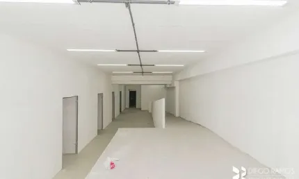 Ponto comercial para alugar na Rua dos Andradas, 1736, Centro Histórico, Porto Alegre, 230 m2 por R$ 5.000