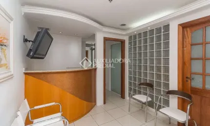 Sala comercial para alugar na Avenida Cristóvão Colombo, 2185, Moinhos de Vento, Porto Alegre, 49 m2 por R$ 1.700