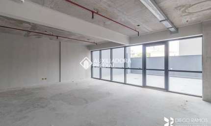 Sala comercial para alugar na Avenida Cristóvão Colombo, 1800, Floresta, Porto Alegre, 30 m2 por R$ 1.702