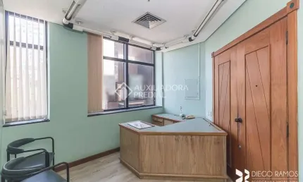 Sala comercial para alugar na Rua Ramiro Barcelos, 1056, Independência, Porto Alegre, 57 m2 por R$ 1.700