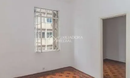 Sala comercial para alugar na Rua General Câmara, 52, Centro Histórico, Porto Alegre, 133 m2 por R$ 2.400
