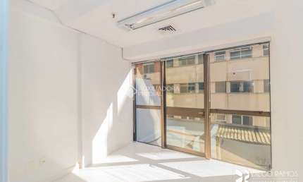 Sala comercial para alugar na Avenida Carlos Gomes, 281, Auxiliadora, Porto Alegre, 58 m2 por R$ 1.385