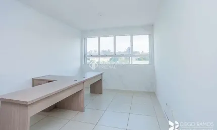 Sala comercial para alugar na Avenida Tapiaçu, 310, Passo da Areia, Porto Alegre, 35 m2 por R$ 600