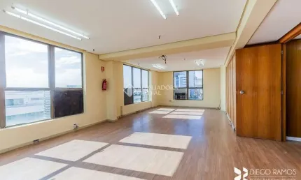 Sala comercial para alugar na Rua General Bento Martins, 24, Centro Histórico, Porto Alegre, 262 m2 por R$ 7.600