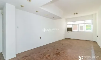 Sala comercial para alugar na Rua General Andrade Neves, 100, Centro Histórico, Porto Alegre, 34 m2 por R$ 750