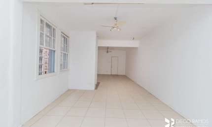 Sala comercial para alugar na Avenida Borges de Medeiros, 343, Centro Histórico, Porto Alegre, 61 m2 por R$ 1.100