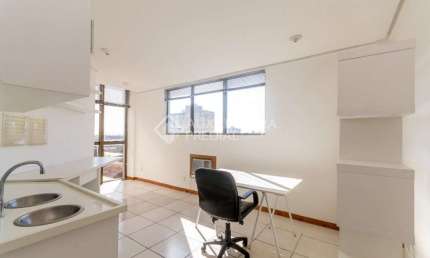 Sala comercial para alugar na Rua General Neto, 71, Floresta, Porto Alegre, 22 m2 por R$ 730