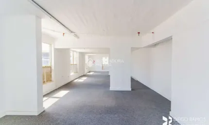 Sala comercial para alugar na Rua General Bento Martins, 24, Centro Histórico, Porto Alegre, 154 m2 por R$ 1.800