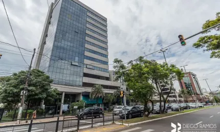 Sala comercial para alugar na Avenida Praia de Belas, 2124, Praia de Belas, Porto Alegre, 46 m2 por R$ 1.700