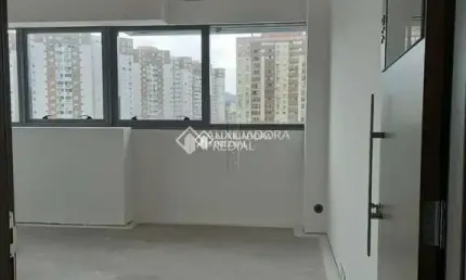 Sala comercial para alugar na Avenida Assis Brasil, 2966, Jardim Lindóia, Porto Alegre, 24 m2 por R$ 1.600