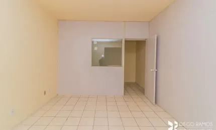 Sala comercial para alugar na Avenida Osvaldo Aranha, 1423, Bom Fim, Porto Alegre, 37 m2 por R$ 890