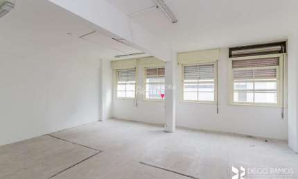 Sala comercial para alugar na Praça Otávio Rocha, 179, Centro Histórico, Porto Alegre, 40 m2 por R$ 815