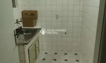 Sala comercial para alugar na Rua General Andrade Neves, 155, Centro Histórico, Porto Alegre, 43 m2 por R$ 1.000