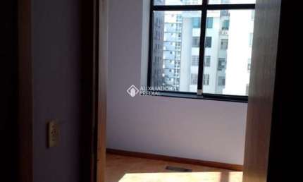 Sala comercial para alugar na Rua Ramiro Barcelos, 1056, Independência, Porto Alegre, 46 m2 por R$ 1.500