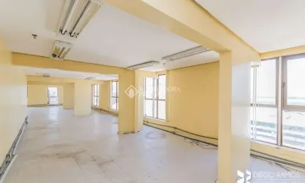 Sala comercial para alugar na Rua General Bento Martins, 24, Centro Histórico, Porto Alegre, 122 m2 por R$ 2.400